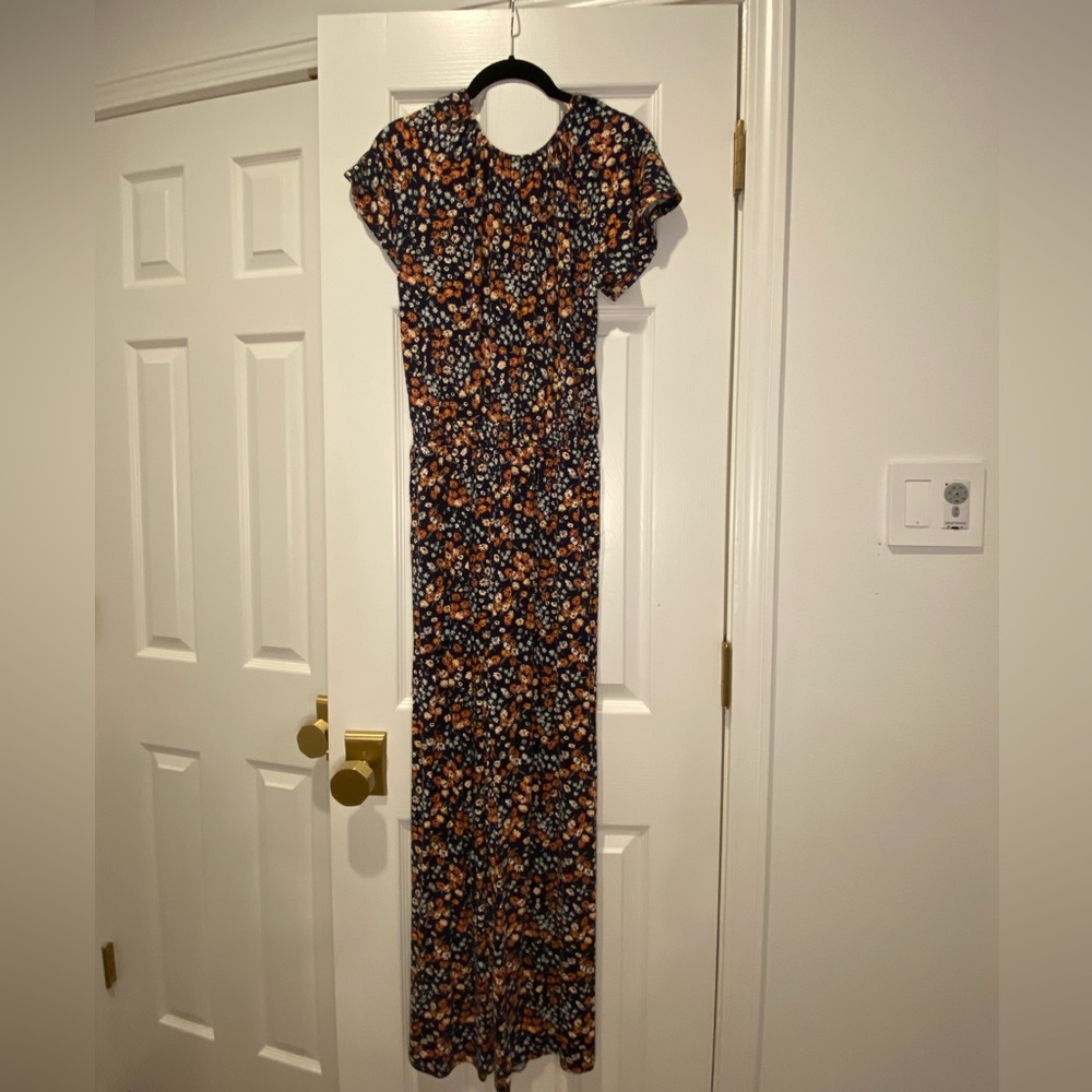 Girls Jumper from Stitch Fix size XL (16-18). Elastic waist.